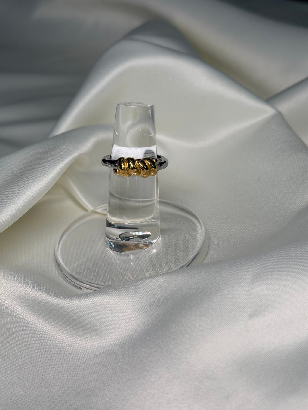 “”Mirabelle” RING